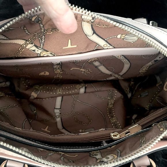 LA Terre Fashion Satchel Handbag. Size OS - Picture 9 of 14